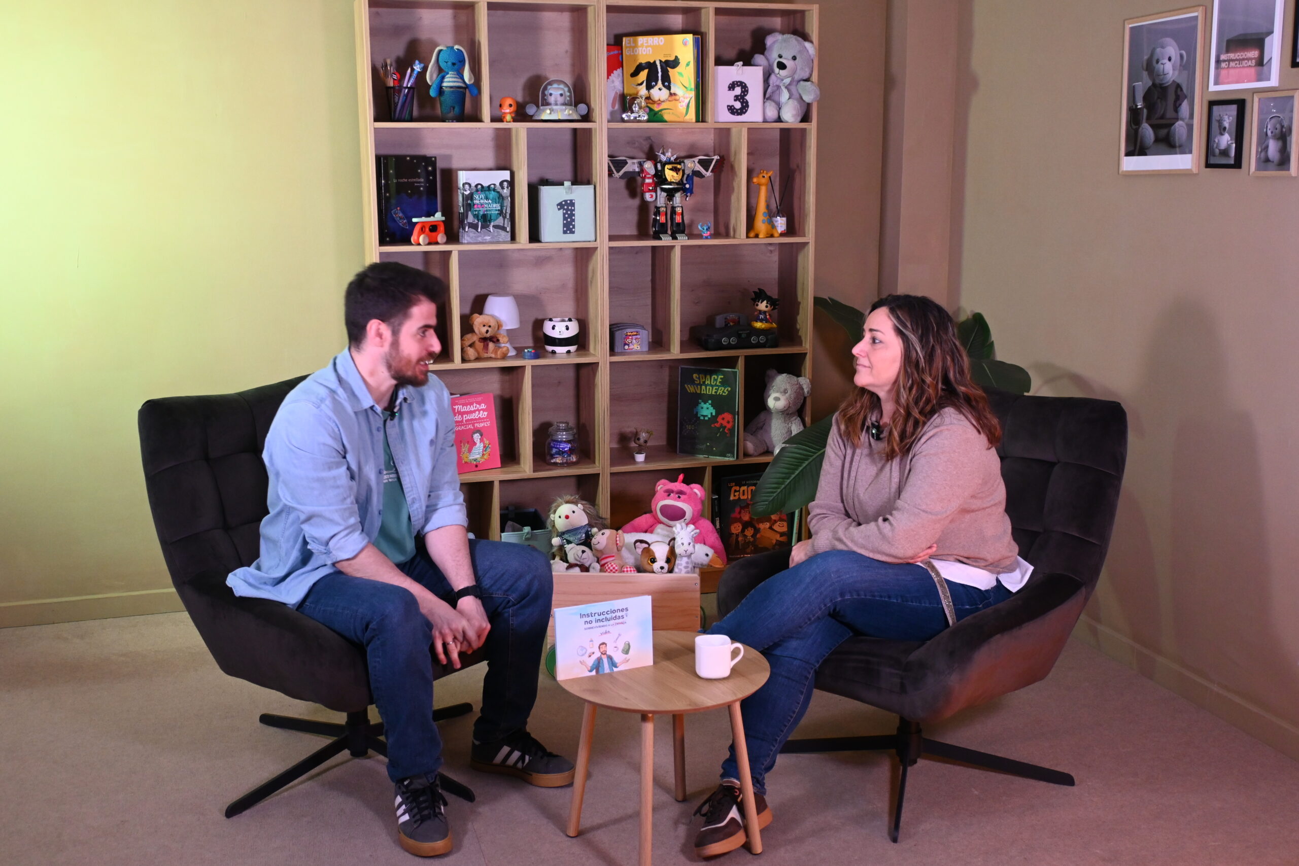 Participación de Elena Pueyo en el Podcast INSTRUCCIONES NO INCLUIDAS episodio #22 - FAMILIAS DE ACOGIDA, INFANCIA y VÍNCULOS